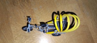 Risciò fatto a mano in filo giallo