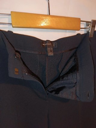 Pantalón de vestir Mango negro