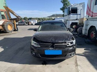 Piloto trasero izquierdo volkswagen jetta vi 61400