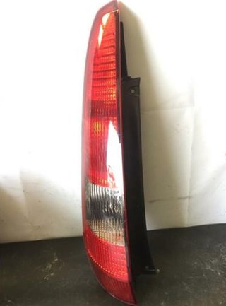 Ford 55840 piloto trasero izquierdo fiesta v jh jd
