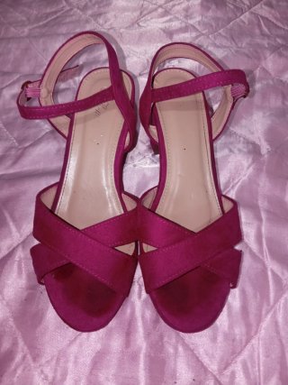 Tacones bajos rosas