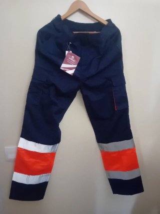 Pantalón Adept Talla 50