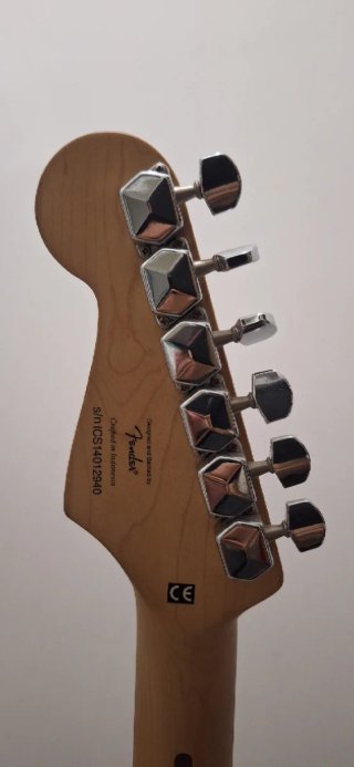 Guitarra Fender Squier Bullet  Stratocaster Negra