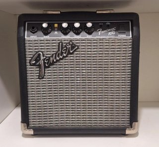 Guitarra Fender Squier Bullet  Stratocaster Negra