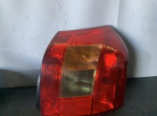 Piloto trasero derecho toyota corolla (e12) 56025