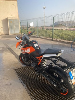 KTM Duke 125 2018 Negra/Naranja