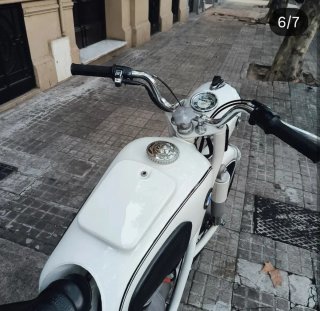 BMW Clásica Blanca Naked
