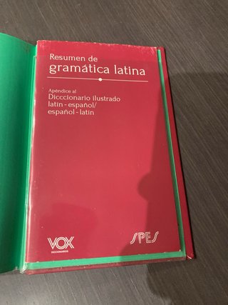 Diccionario ilustrado latín-español/ español-latín