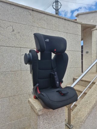 Silla coche Britax Römer negra