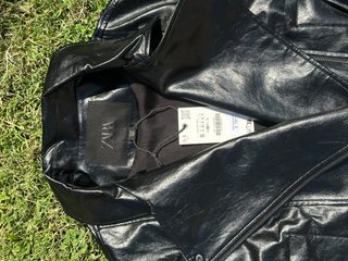 Chaqueta efecto piel Zara