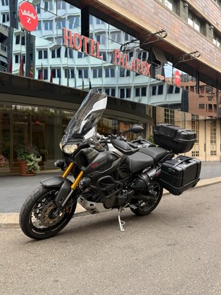 Yamaha Super Tenere 1200ZE Negra