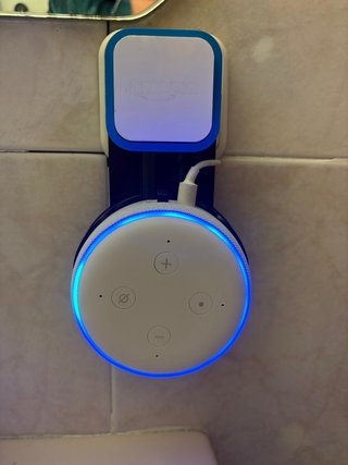 Altavoz Echo Dot 3 con soporte