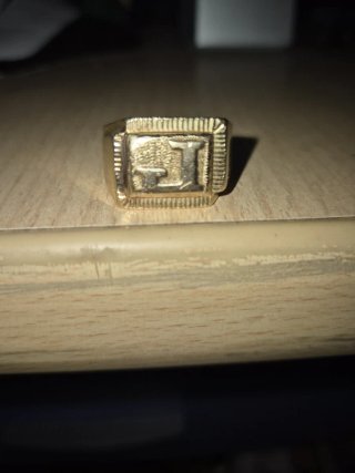 Anillo Sello Oro 18k letra J 11.11g