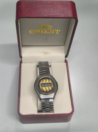 Reloj Orient Digital LCD