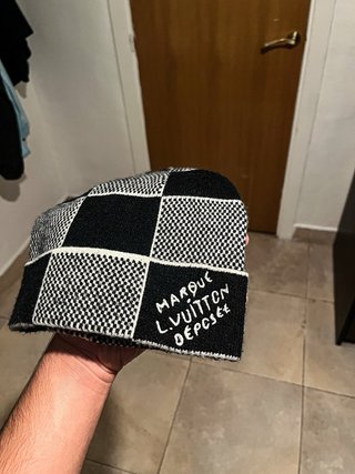 Gorro Louis Vuitton Damier