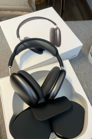 Apple AirPods Max Space Gray