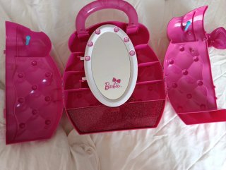 Guardaroba Barbie rosa con specchio