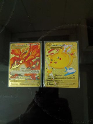 Charizard VMAX y Pikachu VMAX Cromos Dorados