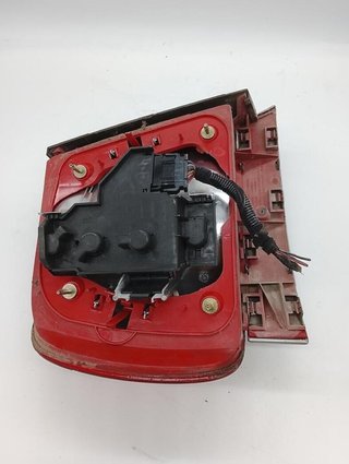 Audi 5642 8d0945096g piloto trasero derecho a4