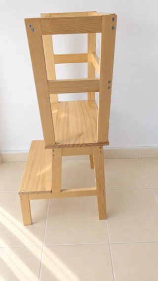 Torre di apprendimento leggera Montessori in legno