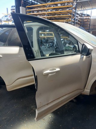 PUERTA DELANTERA DERECHA Ford Kuga (2020->)