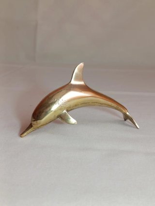Figura de delfín en bronce