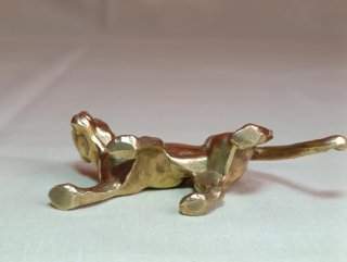 Figura felino en bronce