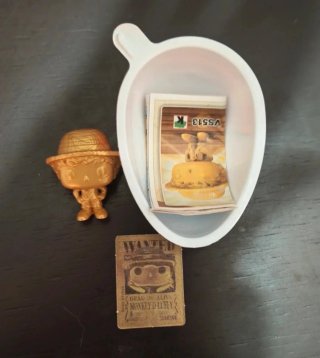 Kinder Joy Luffy Dorado VS513