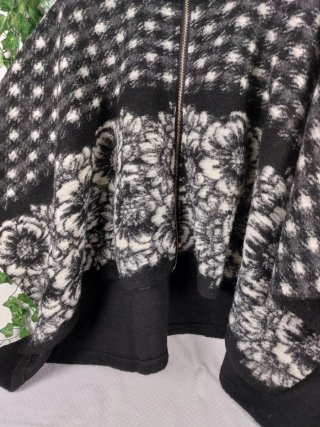 Mantella Floreale Vintage Nera e Bianca Vintage