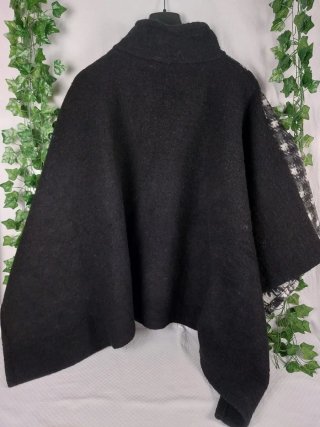Mantella Floreale Vintage Nera e Bianca Vintage