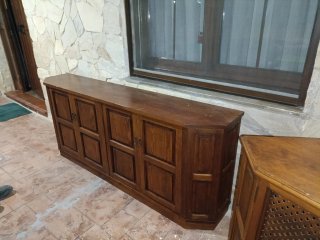 Aparador y mesa rincón madera maciza