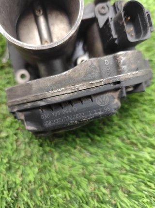 Caja mariposa seat 030133064d ibiza 1.4 mt 230760