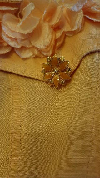 Completo giacca corta e shorts floreali gialli