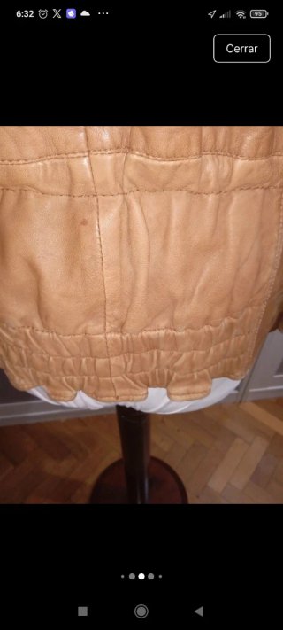 Cazadora Zara Piel estilo bomber marca Zara