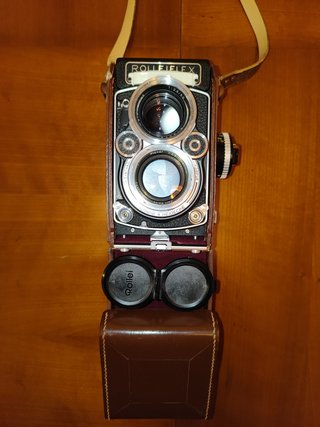 Rolleiflex 2.8F Planar 80mm f/2.8