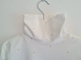 Camiseta cuello alto estrellas 9-10 años