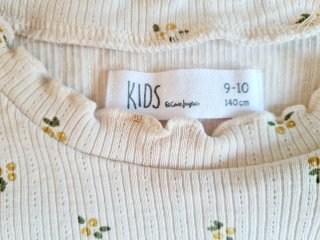 Camiseta floral 9-10 años