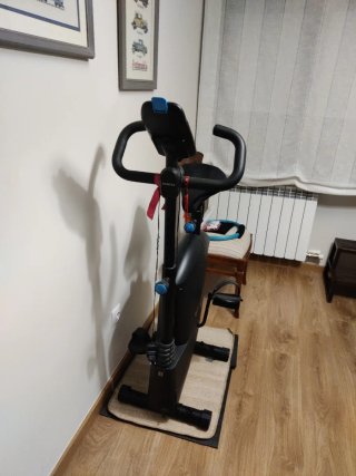 Bicicleta Estática DOMYOS Negra