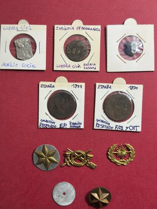 Lote monedas y insignias Guerra Civil FAI CNT EP..