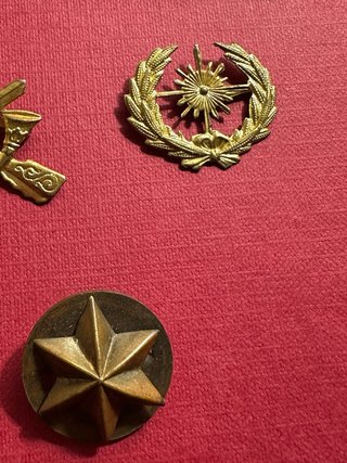 Lote monedas y insignias Guerra Civil FAI CNT EP..