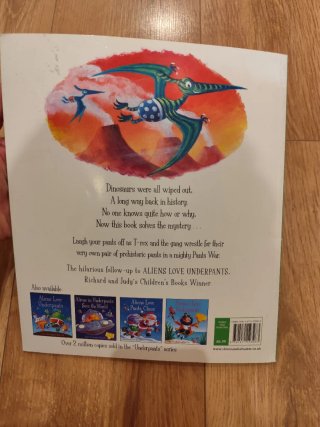 Dinosaurs Love Underpants