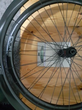 Ruote in carbonio Duke
