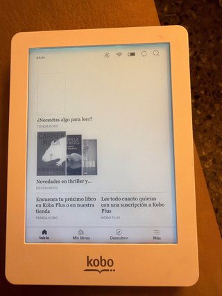 Kobo Glo N613 bianco e turchese posteriore