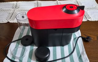 Macchina caffè Nespresso Vertuo Pop Rossa