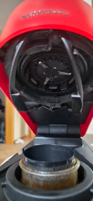Macchina caffè Nespresso Vertuo Pop Rossa