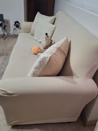 Divano beige in tessuto