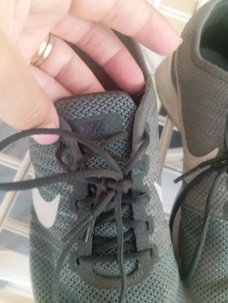 Scarpe Nike grigie e bianche