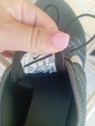 Scarpe Nike grigie e bianche