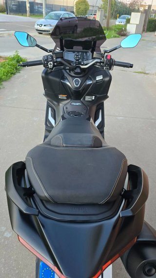 Tmax 560 Tech Max