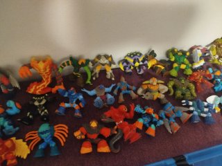 87 Figuras de colección giochi preziozi